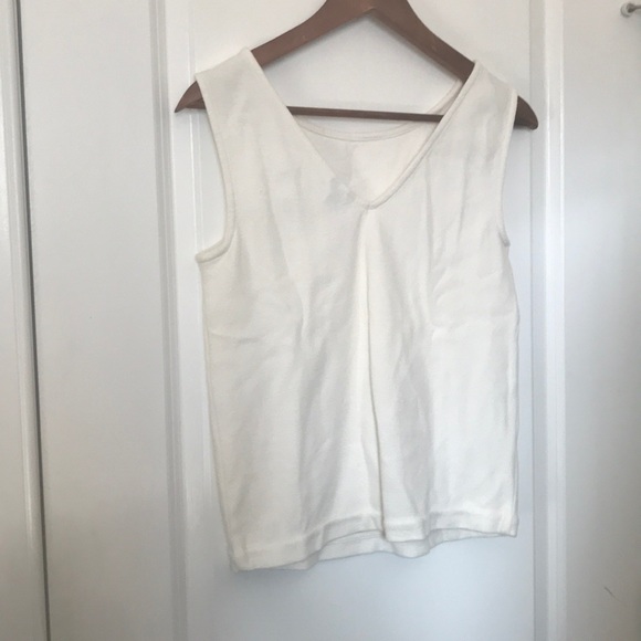 Cream Sleeveless Textured Top - Picture 2 of 4